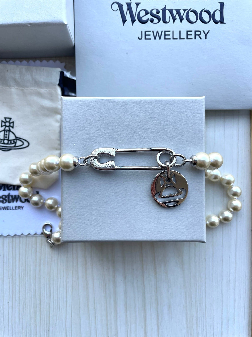 Vivienne Westwood 2026 Pearl & Pin Bracelet